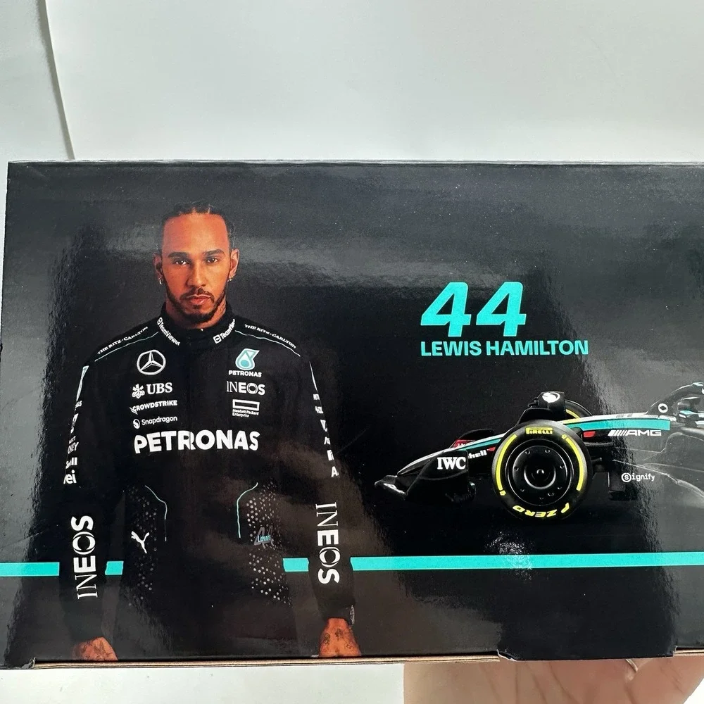 Burago 1:43 Formula 1 Deluxe Paddock Set McLaren Brand New In Box Lewis Hamilton